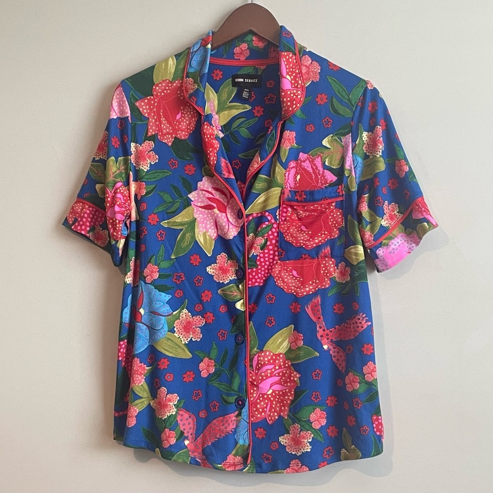NWOT Room Service Button up Floral Short Sleeve Nightwear Pajama Top Only Sz S